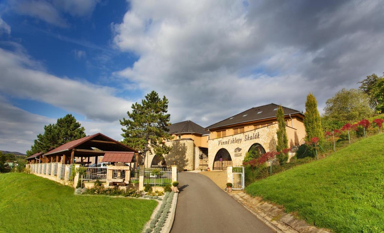 Vinne Sklepy Skalak Skalka  Exterior photo